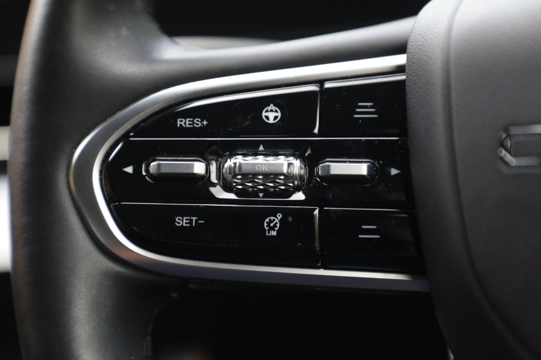 Large vehicle image